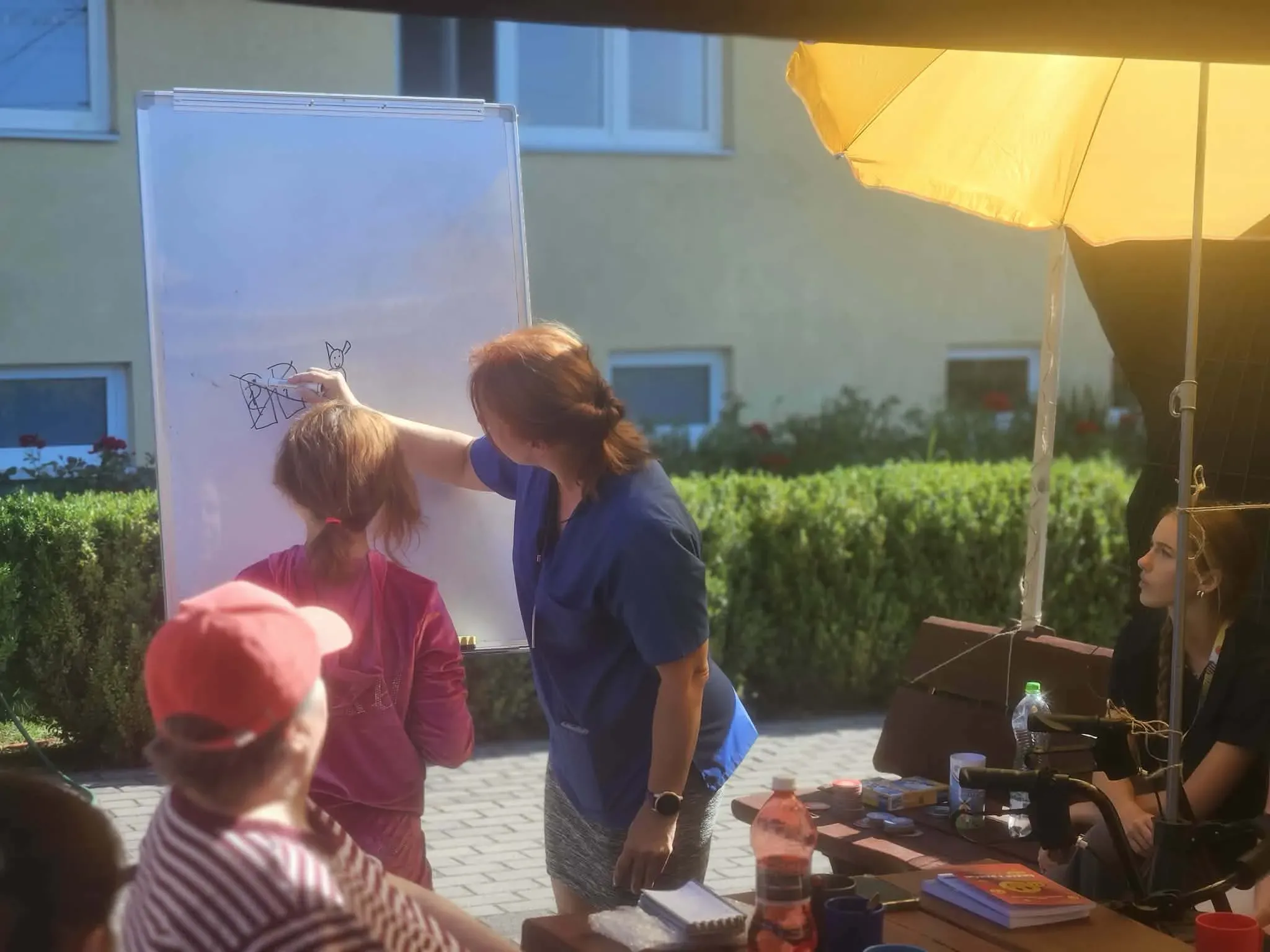 Zdjęcie 1: Międzypokoleniowe spotkanie z seniorami.